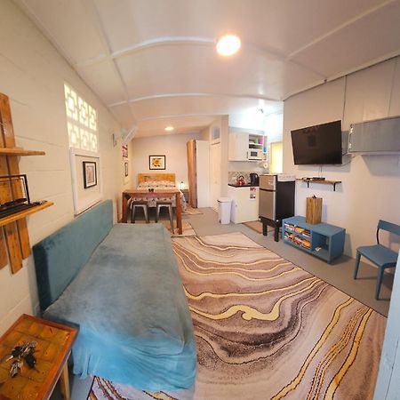 Gloria'S Mini Hideaway Apartment ไครสต์เชิร์ช ภายนอก รูปภาพ