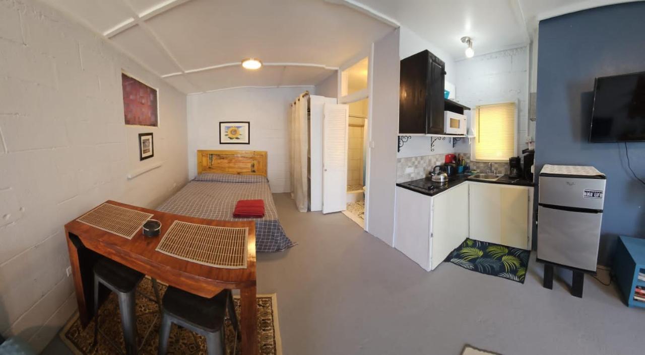 Gloria'S Mini Hideaway Apartment ไครสต์เชิร์ช ภายนอก รูปภาพ